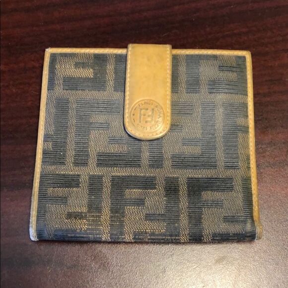 VINTAGE FENDI  ZUCCA  BIFOLD WALLET - Picture 1 of 7